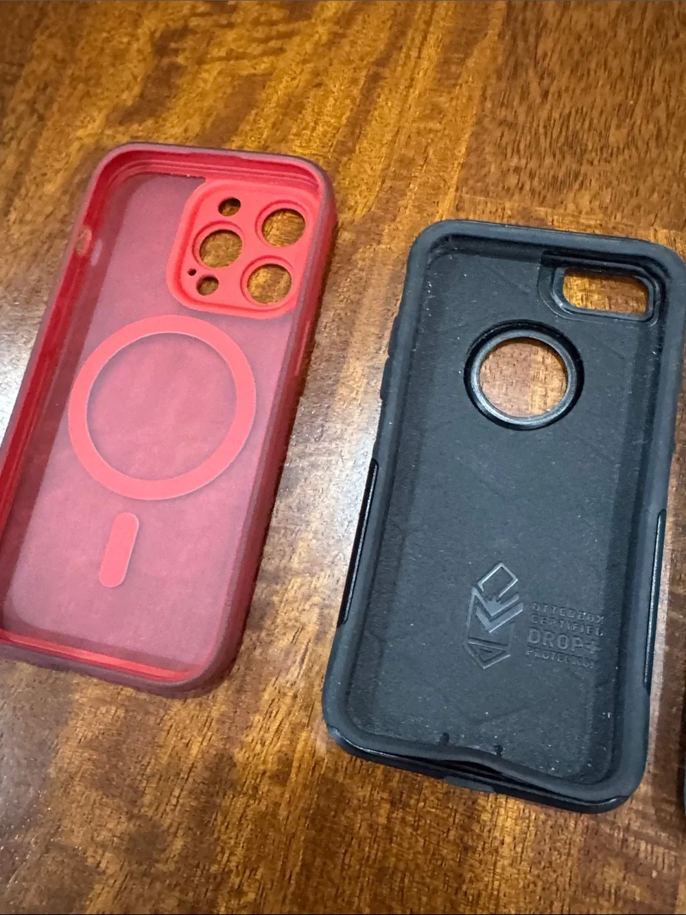 Lot of 4 iPhone cases 2 are OtterBox